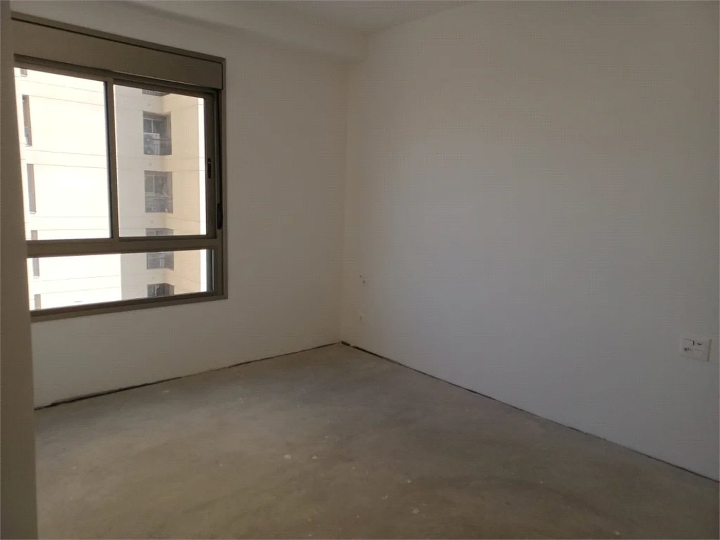Apartamento à venda com 4 suítes em Real Parque, São Paulo, SP