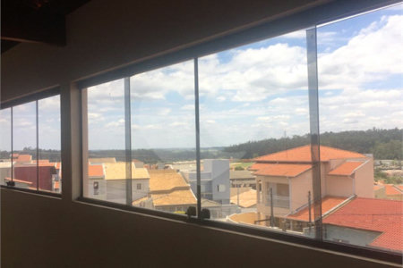 Sobrado à venda com 4 quartos, sendo 1 suíte, em Vila Rubens, Indaiatuba, SP