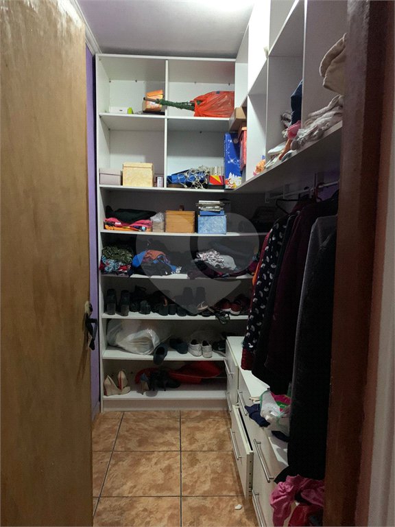Sobrado à venda com 3 quartos, sendo 2 suítes, em Jardim São Lázaro, Ferraz de Vasconcelos, SP