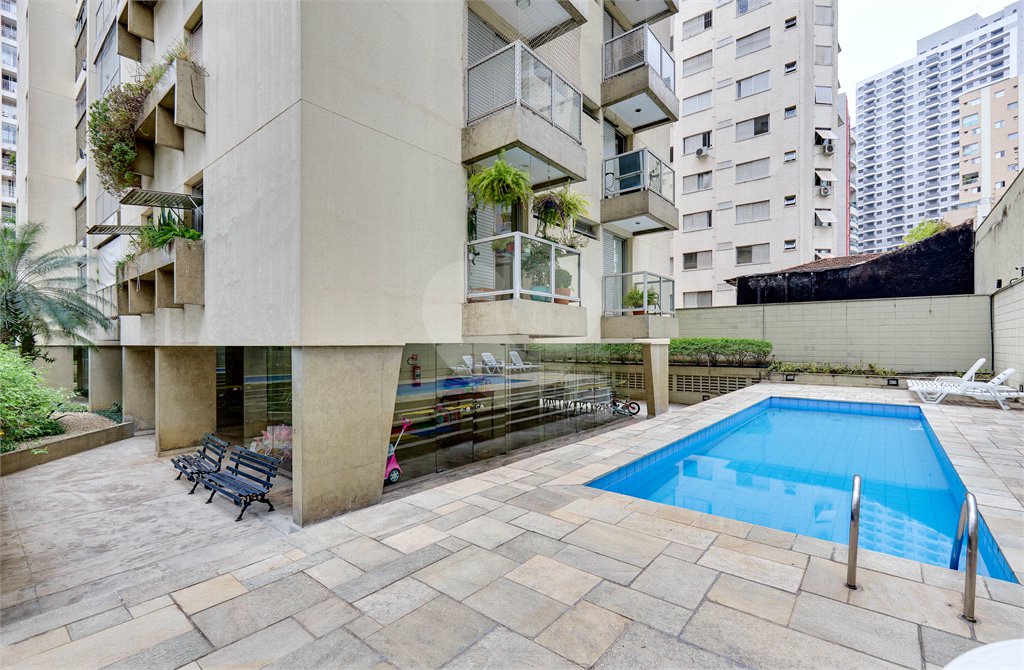 Apartamento à venda com 3 quartos, sendo 1 suíte, em Vila Olímpia, São Paulo, SP