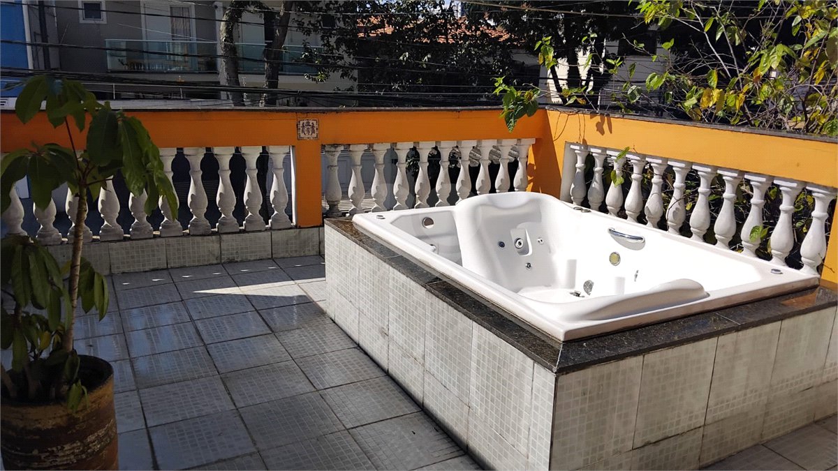 Sobrado à venda com 3 quartos, sendo 1 suíte, em Butantã, São Paulo, SP