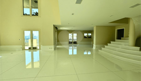Duplex à venda ou para alugar com 5 suítes em Jardim Europa, São Paulo, SP