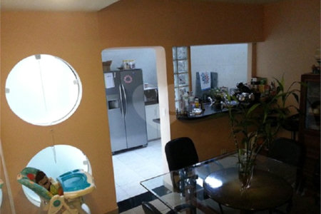 Sobrado à venda com 3 quartos, sendo 1 suíte, em Jardim Aeroporto, São Paulo, SP