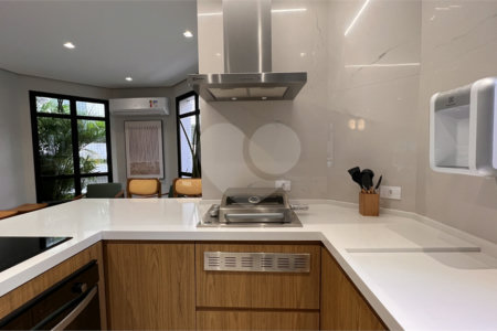 Apartamento à venda com 4 quartos, sendo 1 suíte, em Vila Mariana, São Paulo, SP