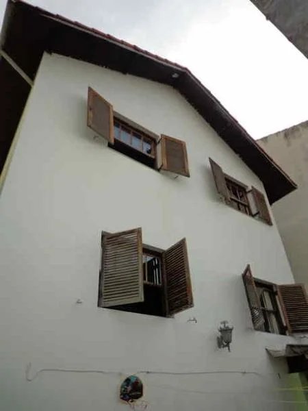 Casa à venda com 3 quartos, sendo 1 suíte, em Jardim Londrina, São Paulo, SP