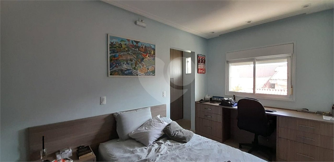 Sobrado à venda com 3 quartos, sendo 2 suítes,  em Vila Pires, Santo André, SP