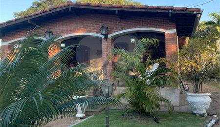 Casa à venda ou para alugar com 5 quartos, sendo 1 suíte,  no condomínio Zuleika Jabour, Salto - SP