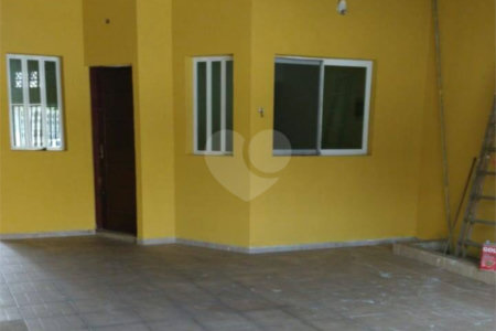 Casa à venda com 3 quartos, sendo 1 suíte, em Jardim dos Ipês, Suzano, SP
