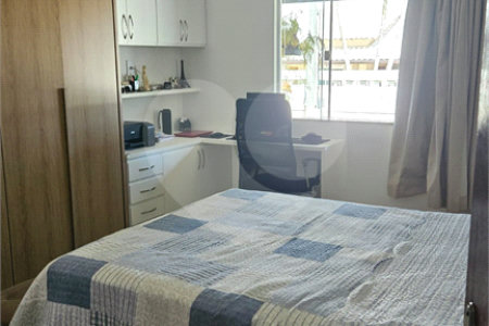 Casa em condomínio à venda com 4 quartos, sendo 1 suíte, em Baleia, São Pedro da Aldeia, RJ