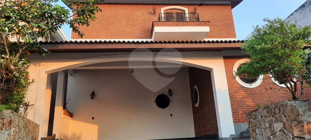 Sobrado à venda com 4 quartos, sendo 2 suítes, em Jardim São Bento, São Paulo, SP