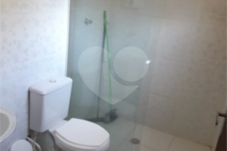 Chácara à venda com 8 quartos, sendo 3 suítes, no Centro, Toledo, MG