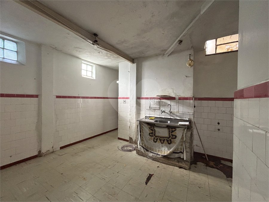 Sobrado à venda com 4 quartos em Vila Paulicéia, São Paulo, SP