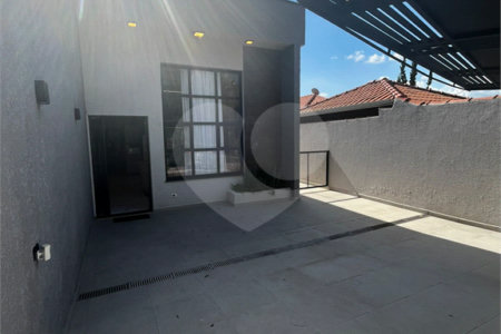 Casa Térrea à venda com 3 suítes em Jardim dos Pinheiros, Atibaia, SP