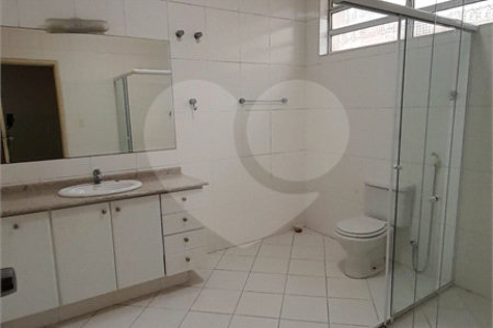 Sobrado para alugar com 5 quartos, sendo 3 suítes, em Jardim do Mar, São Bernardo do Campo, SP