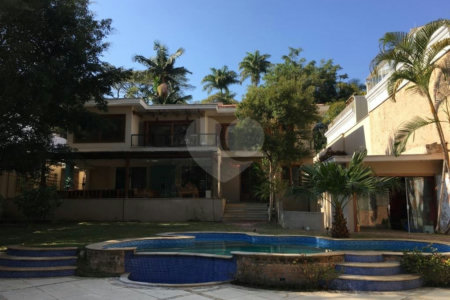 Sobrado à venda ou para alugar com 4 suítes em Alto da Boa Vista, São Paulo, SP
