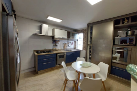 Casa à venda com 4 suítes em Lapa, São Paulo, SP