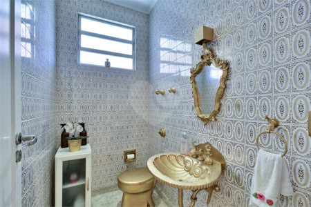 Casa à venda com 4 quartos, sendo 2 suítes, em Granja Julieta, São Paulo, SP