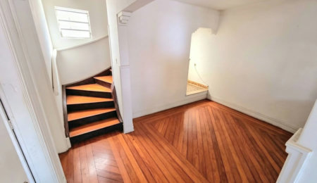 Casa com 3 dormitórios à venda, 119 m² por R$ 689.000,00 - Pompéia - Santos/SP
