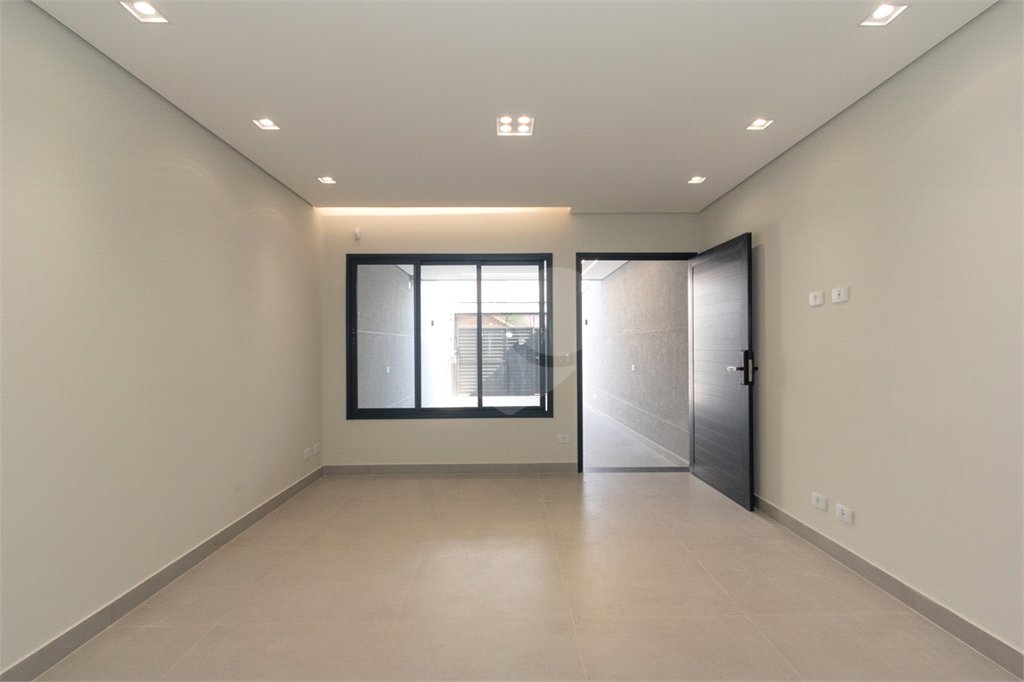 Sobrado à venda com 3 quartos, sendo 1 suíte, em Vila Gumercindo, São Paulo, SP