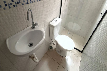 Casa para alugar com 1 quarto no condomínio Cond R Claudio Rodrigues Lopes, São Paulo - SP