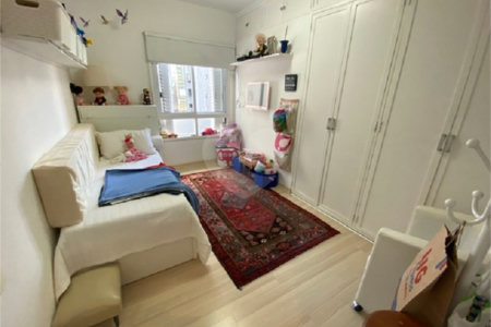 Apartamento à venda com 3 quartos, sendo 1 suíte, em Itaim Bibi, São Paulo, SP