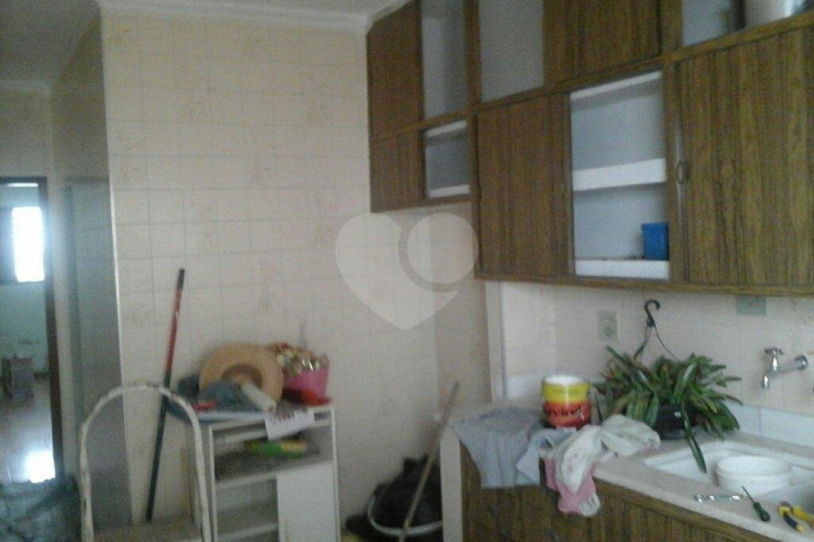 Casa de Vila à venda com 4 quartos, sendo 1 suíte, no condomínio Travessa Isadora,4, São Paulo - SP