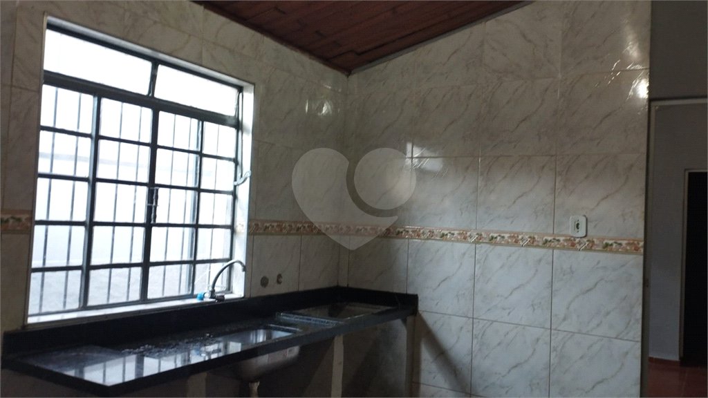 Sobrado à venda com 3 quartos, sendo 1 suíte,  em Parque Morumbi, Mogi das Cruzes, SP