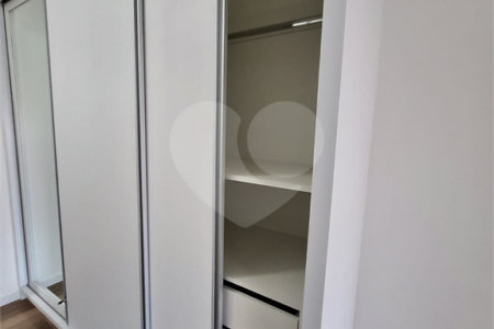 Apartamento à venda com 3 suítes em Vila Anastácio, São Paulo, SP