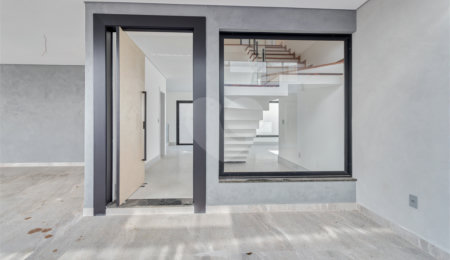 Casa à venda com 4 suítes no condomínio Villa Suiça, São Paulo - SP