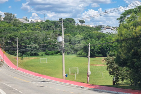 Casa à venda com 3 quartos, sendo 1 suíte, no condomínio Condomíno Helena Maria, Sorocaba - SP