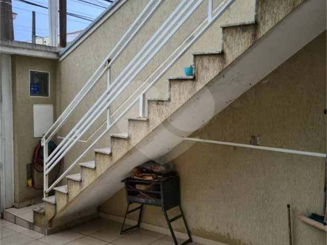 Sobrado à venda com 3 quartos, sendo 1 suíte,  em Vila Gustavo, São Paulo, SP