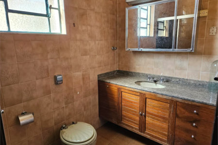 Casa à venda com 3 quartos, sendo 1 suíte, em Água Branca, São Paulo, SP