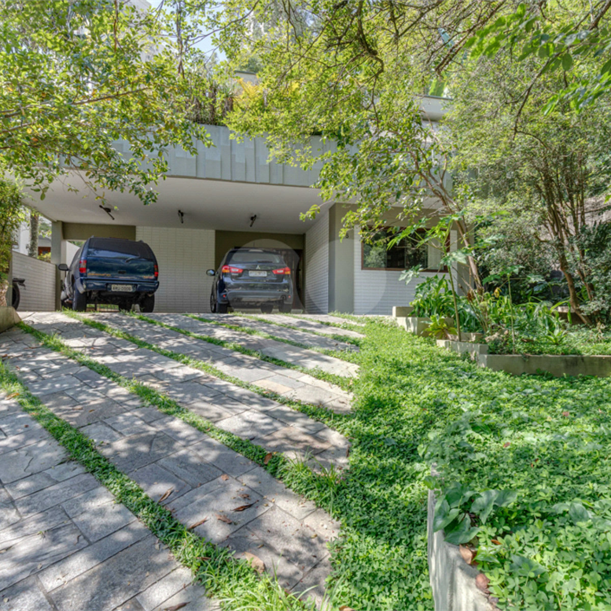 Casa à venda com 4 suítes no condomínio Granja do Morumbi, São Paulo - SP