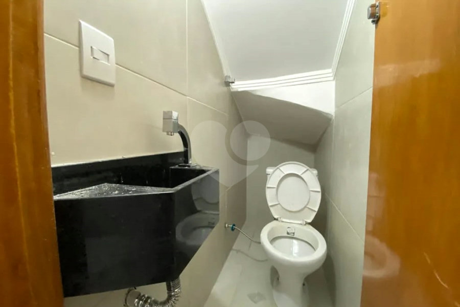 Sobrado à venda com 3 quartos, sendo 1 suíte, em Vila Guilherme, São Paulo, SP