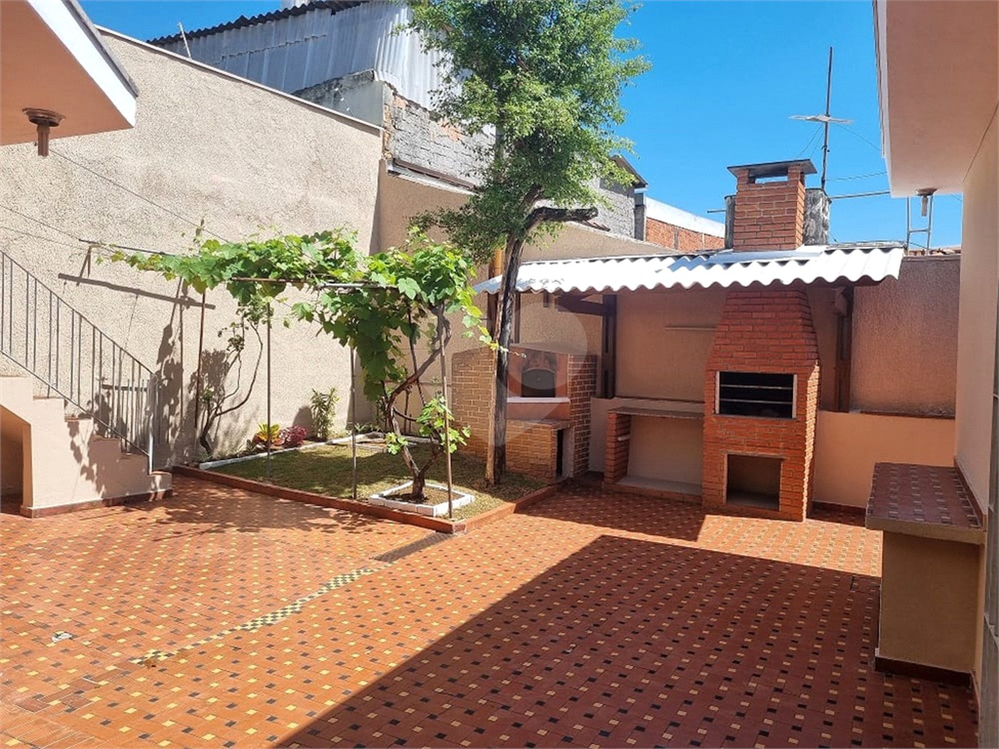 Casa à venda com 3 quartos, sendo 1 suíte, em Santana, São Paulo, SP