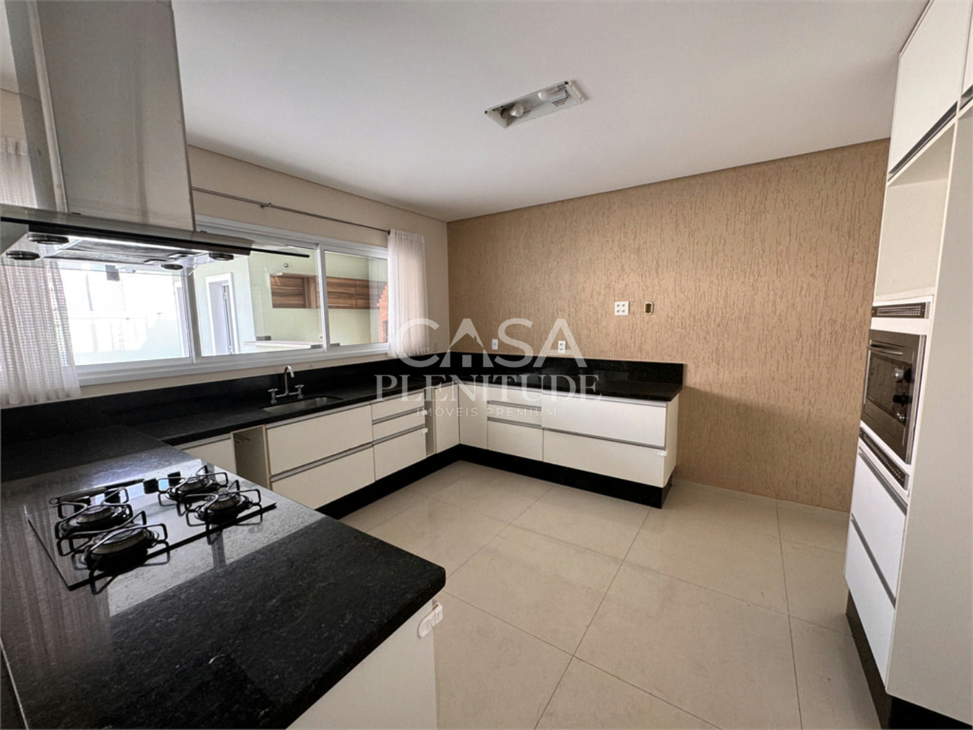 Casa em condomínio à venda com 3 suítes em Vila Haro, Sorocaba, SP
