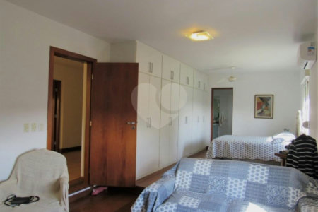 Casa à venda com 4 suítes em Alto da Boa Vista, São Paulo, SP