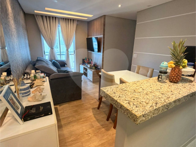 Apartamento à venda com 3 quartos, sendo 1 suíte,  em Vila Guilherme, São Paulo, SP