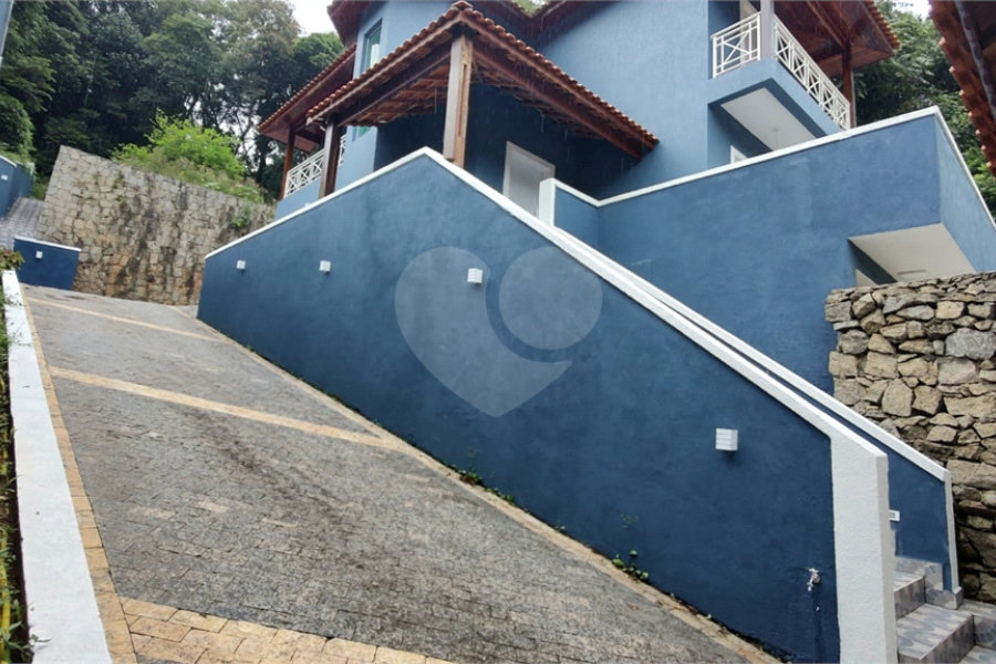 Casa à venda com 3 quartos, sendo 2 suítes,  em Serra da Cantareira, Mairiporã, SP