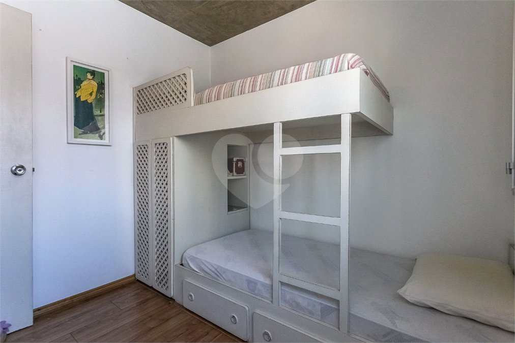 Sobrado à venda com 3 quartos, sendo 1 suíte, em Jardim Prudência, São Paulo, SP