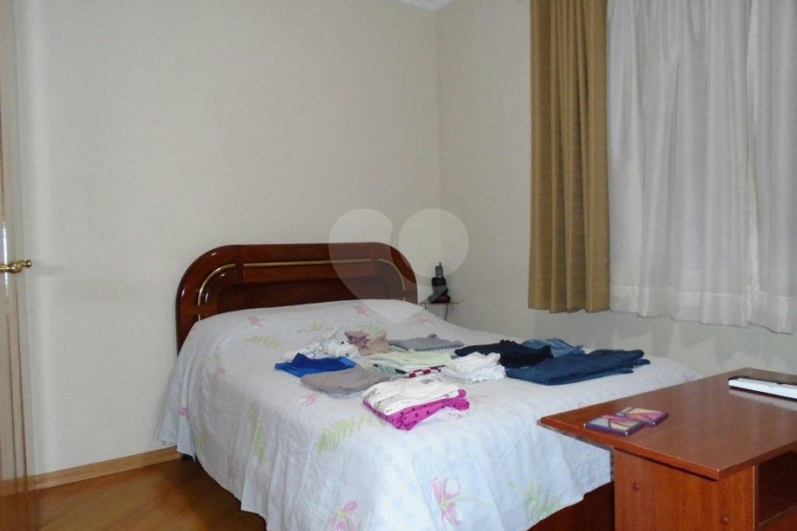 Sobrado à venda com 3 quartos, sendo 1 suíte, em Parada Inglesa, São Paulo, SP