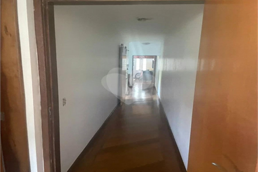 Sobrado à venda com 3 suítes em Horto, São Paulo, SP