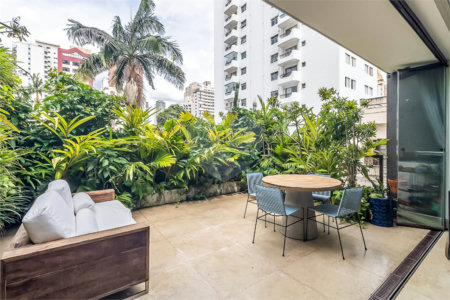 Casa de Vila à venda com 4 quartos, sendo 3 suítes, em Vila Nova Conceição, São Paulo, SP
