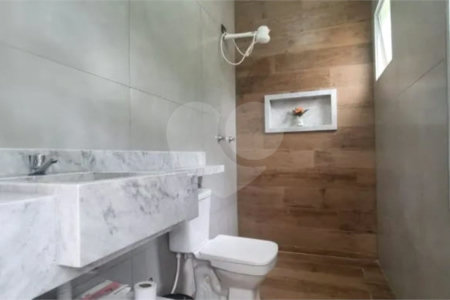 Casa à venda com 3 suítes no condomínio Villa D' Oro, Vinhedo - SP