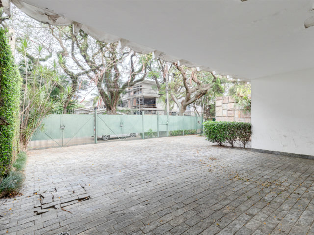 Casa Térrea à venda com 4 quartos, sendo 2 suítes,  em Brooklin Velho, São Paulo, SP