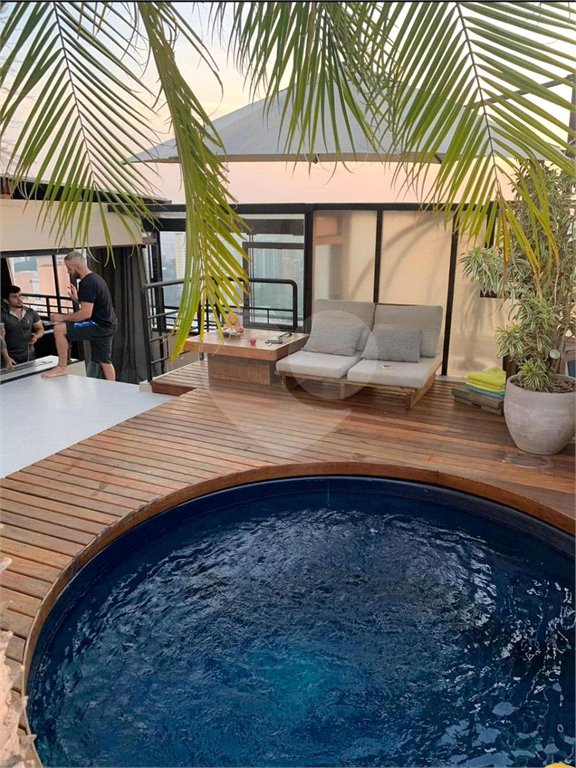 Cobertura à venda com 3 quartos, sendo 1 suíte,  em Vila Andrade, São Paulo, SP