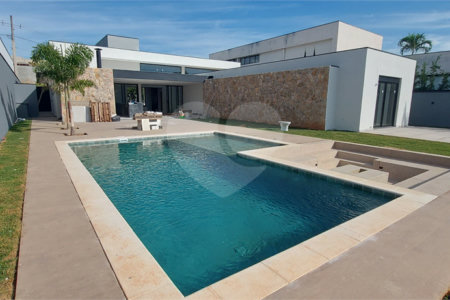 Casa à venda com 3 suítes no condomínio Fazenda Jequitibá, Sorocaba - SP