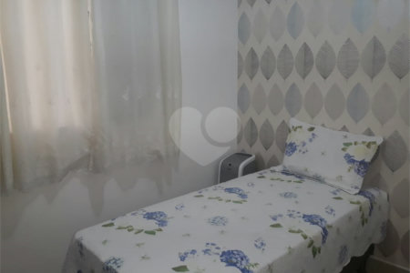 Casa à venda com 4 quartos em Jardim Marisa, São Paulo, SP