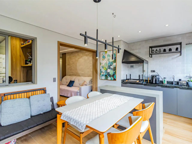 Apartamento à venda com 3 quartos, sendo 1 suíte,  em Santo Amaro, São Paulo, SP