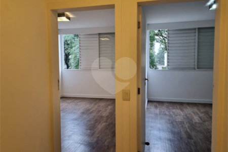 Apartamento à venda com 3 quartos, sendo 1 suíte, em Cerqueira César, São Paulo, SP